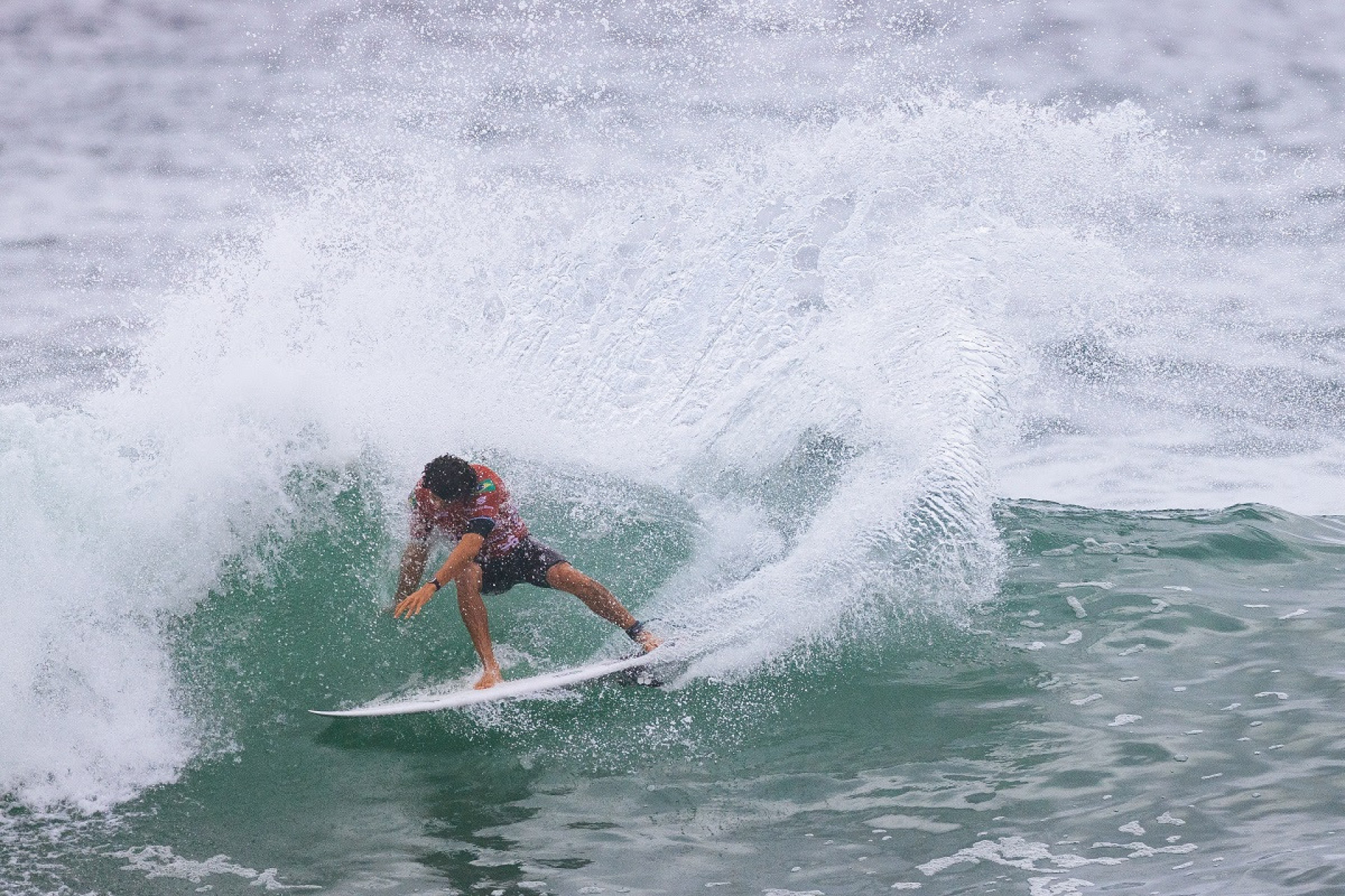 Yago Dora ainda briga por vaga no grupo dos top-5 em Saquarema - WSL/Daniel Smorigo