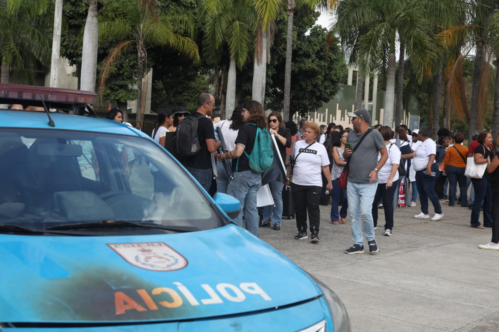Profissionais da enfermagem realizaram ato na frente da Prefeitura do Rio - Pedro Ivo/Agência O DIA