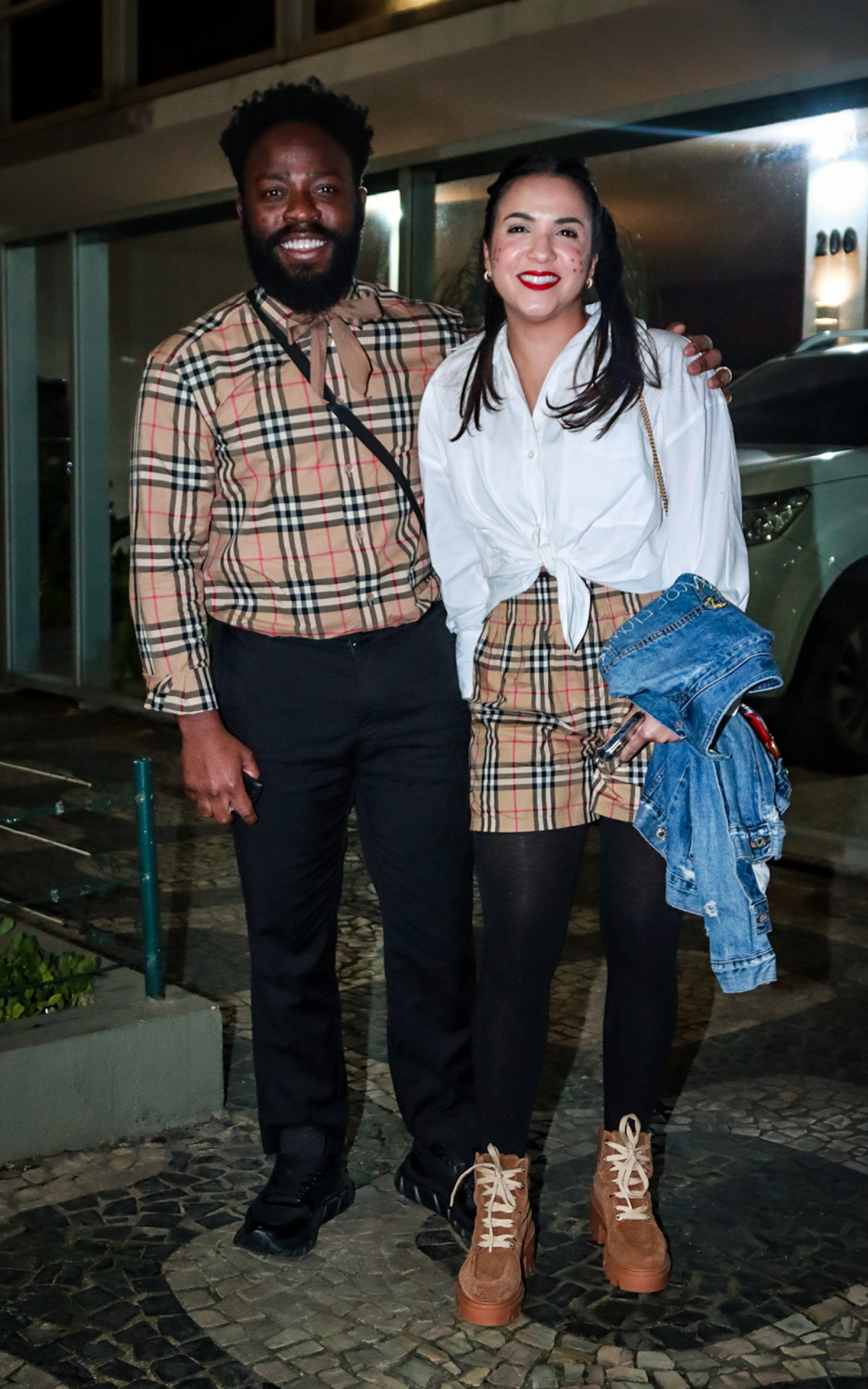 Douglas Silva e a mulher, Carolina Brito