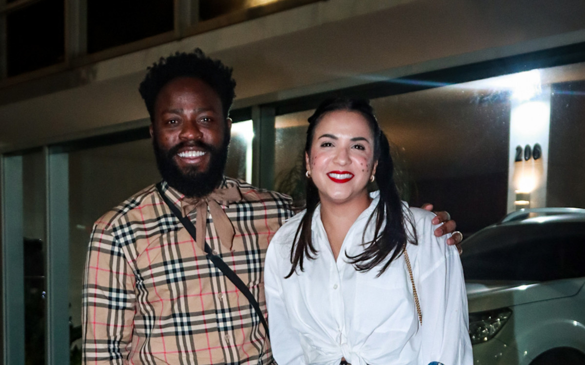 Douglas Silva e a mulher, Carolina Brito