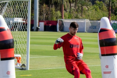 Anunciado como reforço, Rossi participa de primeiro treino pelo Flamengo