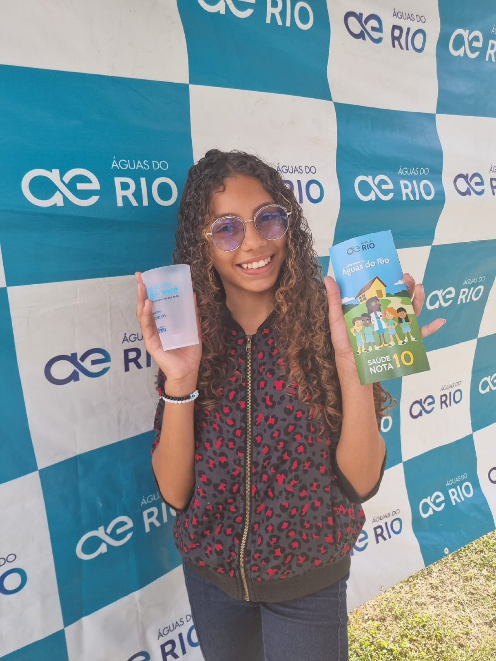 Ayra Moura, de 13 anos, estudante do Ciep 116 Vila Maia, que fica no bairro Nova Aurora, participou do jogo do saneamento e adorou a proposta da brincadeira - Divulgação