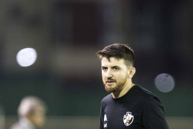 Apesar da derrota, William Batista afirma que Vasco 'sofreu pouco' e defende Pedro Raul e Alex Teixeira de críticas