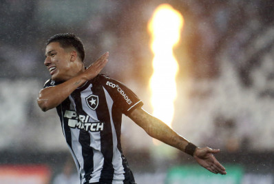 Carlos Alberto comenta sobre saída de Luís Castro e elogia Caçapa no Botafogo: 'Passou confiança'