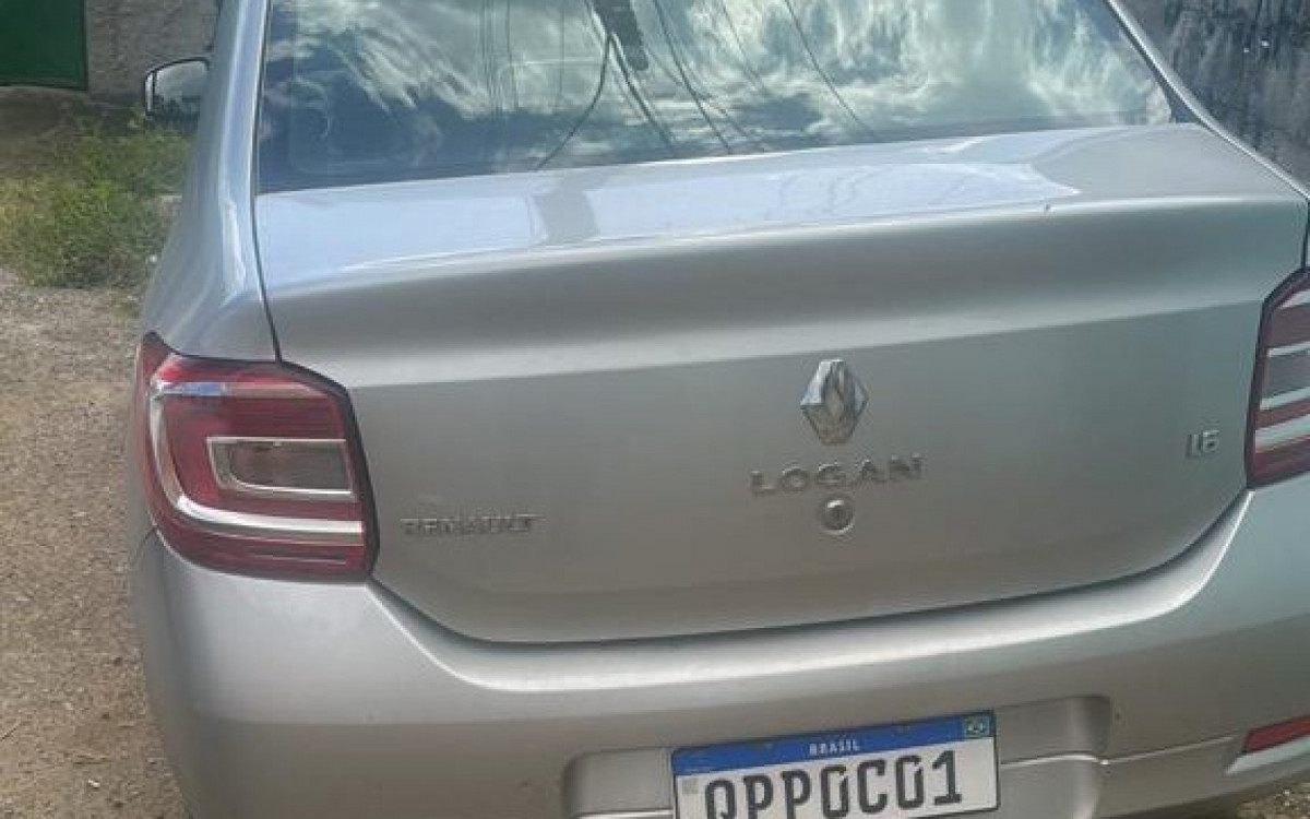 A ocorr&ecirc;ncia policial com o casal resgatado e o carro roubado foi registrada na 54&ordf; DP