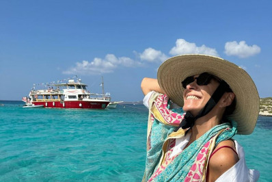 Mônica Martelli se diverte na Grécia ao lado do namorado: 'Apaixonada'