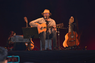 Arraiá de Maricá 2023: Almir Sater encerra segundo dia em Itaipuaçu