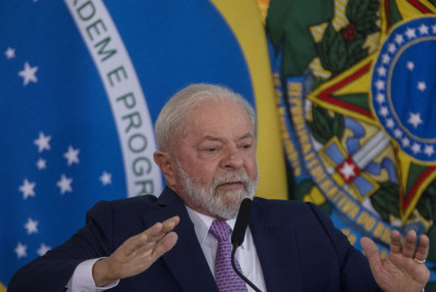 Lula fala de mudanças climáticas com presidente dos Emirados Árabes