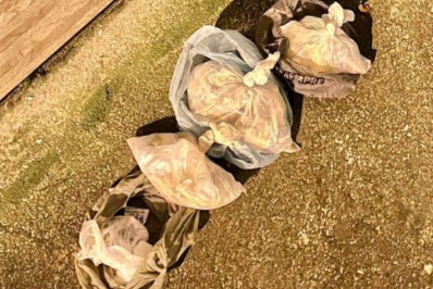 Polícia Militar apreende drogas após troca de tiros com criminosos em Araruama