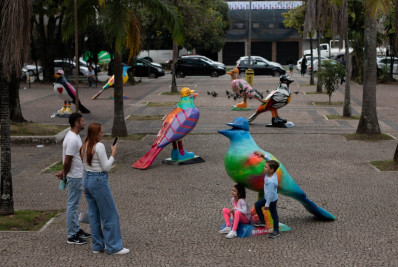 Volta Redonda lança exposição itinerante ‘Arigó Parade’ na Praça Sávio Gama, no Aterrado