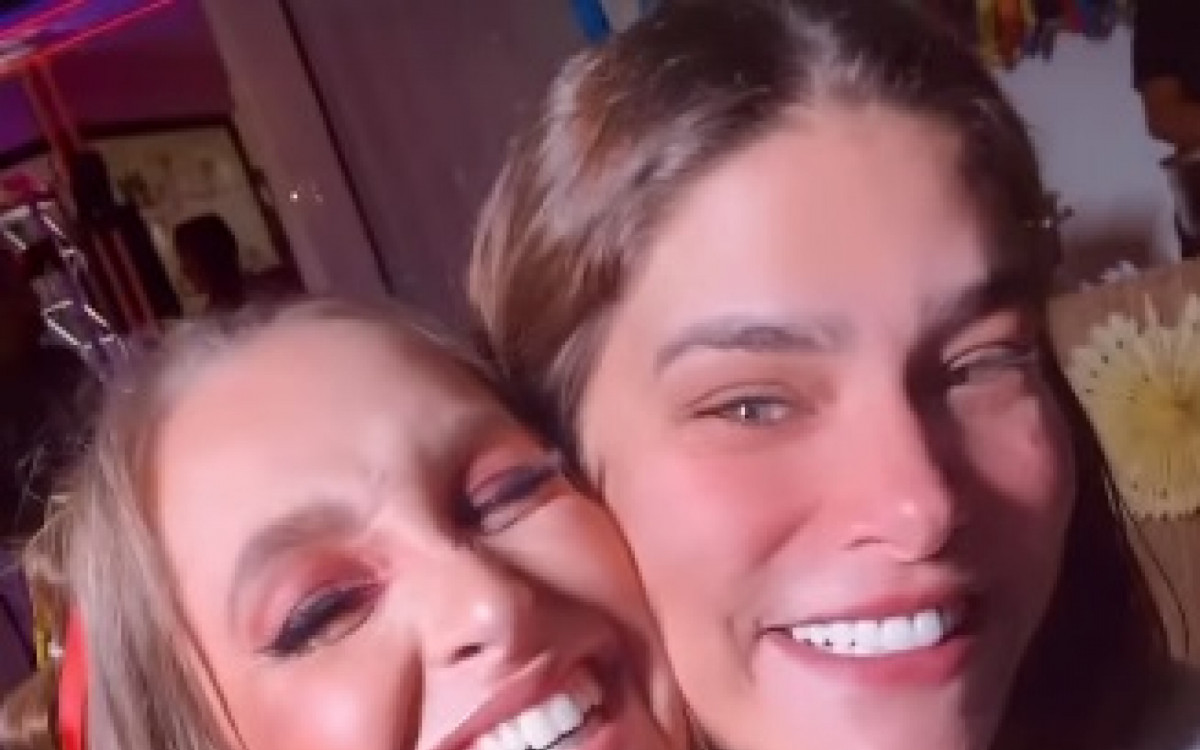 Carla Diaz e Priscila Fantin