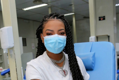 Ludmilla recebe maior honraria da Câmara após recorde de doação de sangue