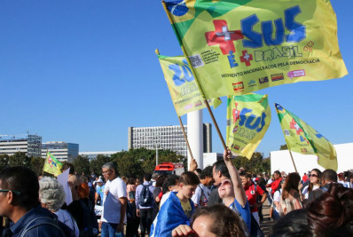 Ato em Brasília faz defesa do SUS, da vida e da democracia