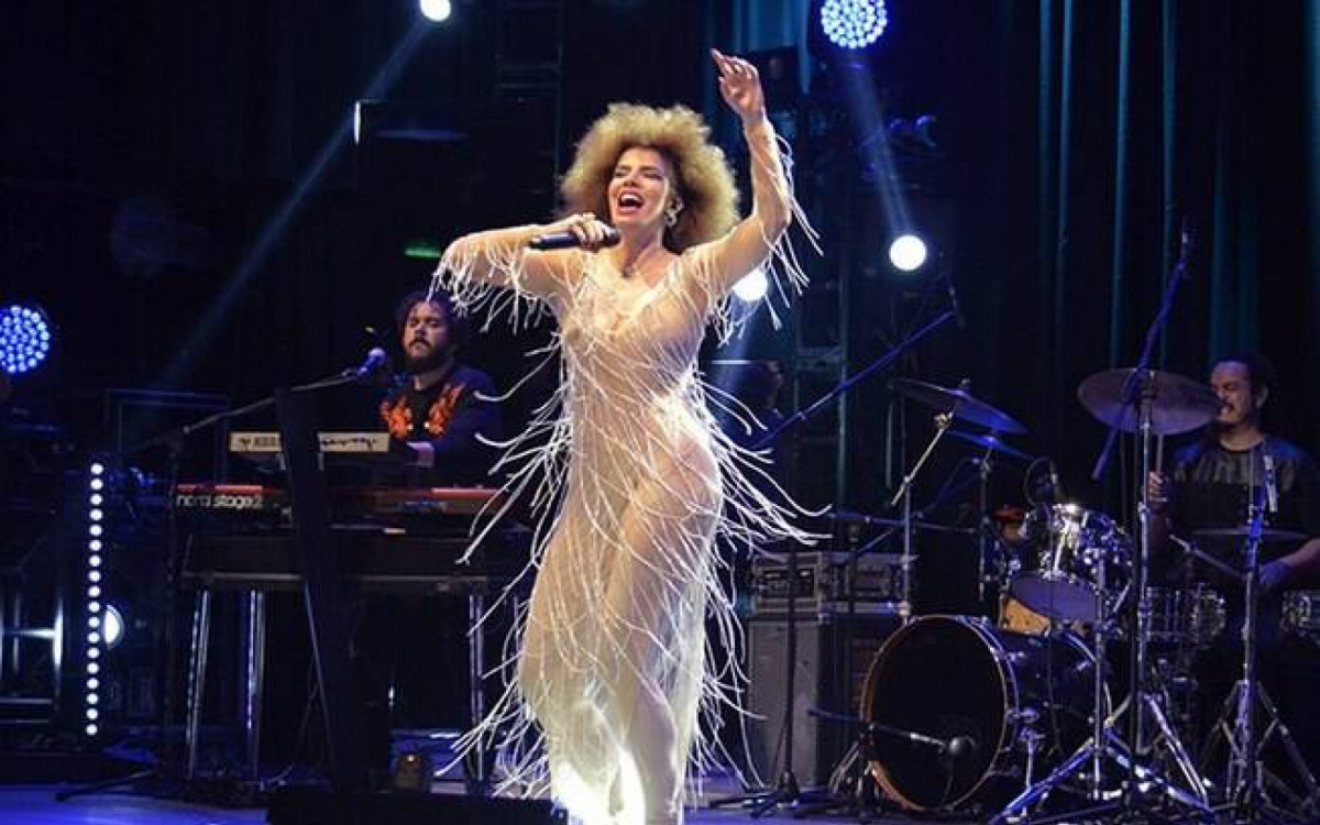 Artista vai se apresentar na pra&ccedil;a S&atilde;o Pedro em Rio das Ostras