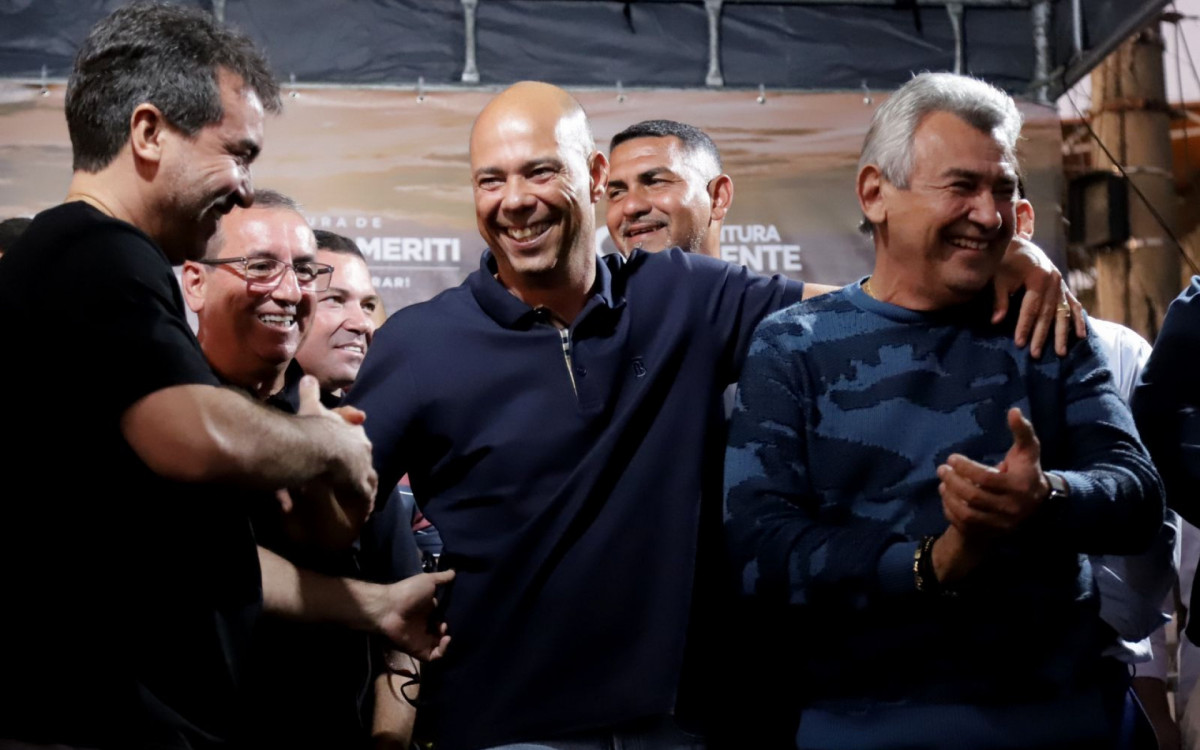 Inaugura&ccedil;&atilde;o de ponte que liga Meriti a Mesquita