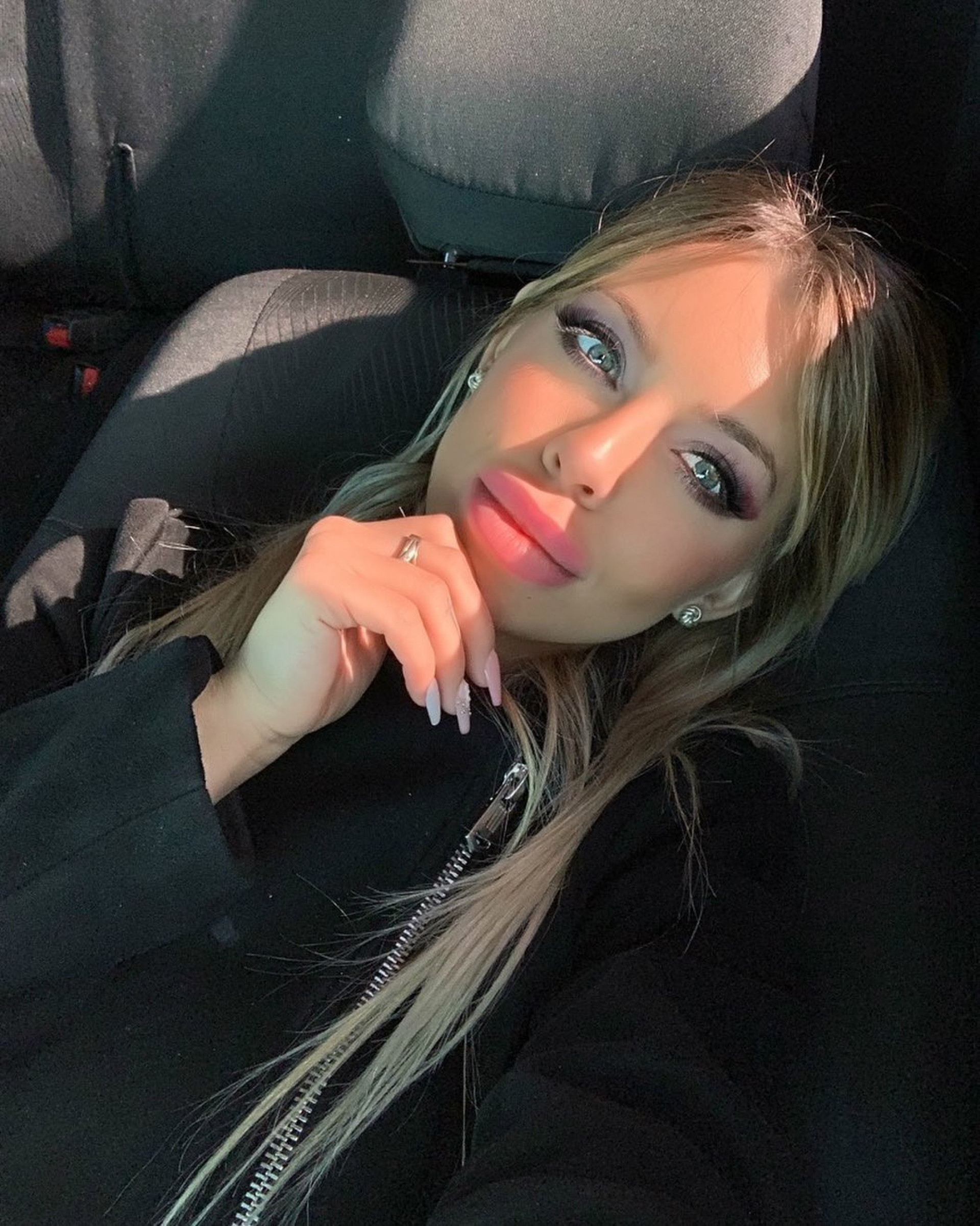 Ex-atriz porn&ocirc; uruguaia M&iacute;a Etcheverr&iacute;a, de 28 anos, foi presa por suspeita de tr&aacute;fico internacional de drogas