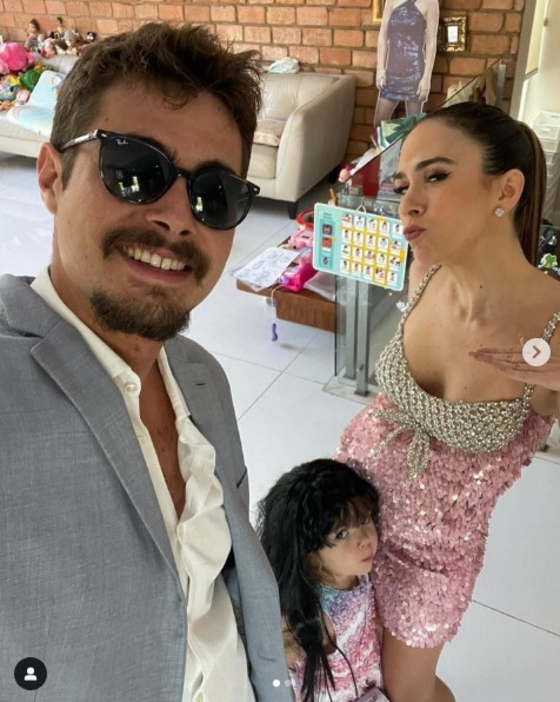 Tat&aacute; Werneck ao lado de Rafa Vitti e Clara Maria - Reprodu&ccedil;&atilde;o/Instagram