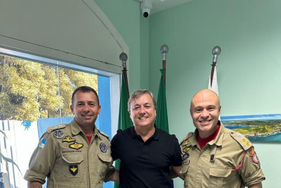 Prefeito recebe novo comandante do Corpo de Bombeiros de Búzios