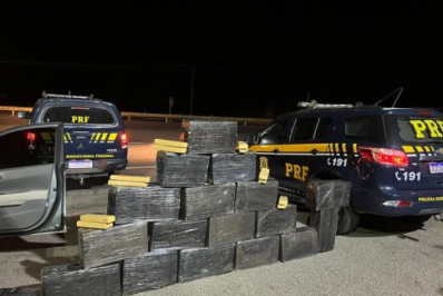 PRF apreende cerca de 400 kg de maconha que seriam entregues na Região dos Lagos