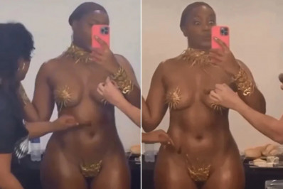 Uau! Iza surge usando apenas tapa-sexo e deixa seguidores babando na Web