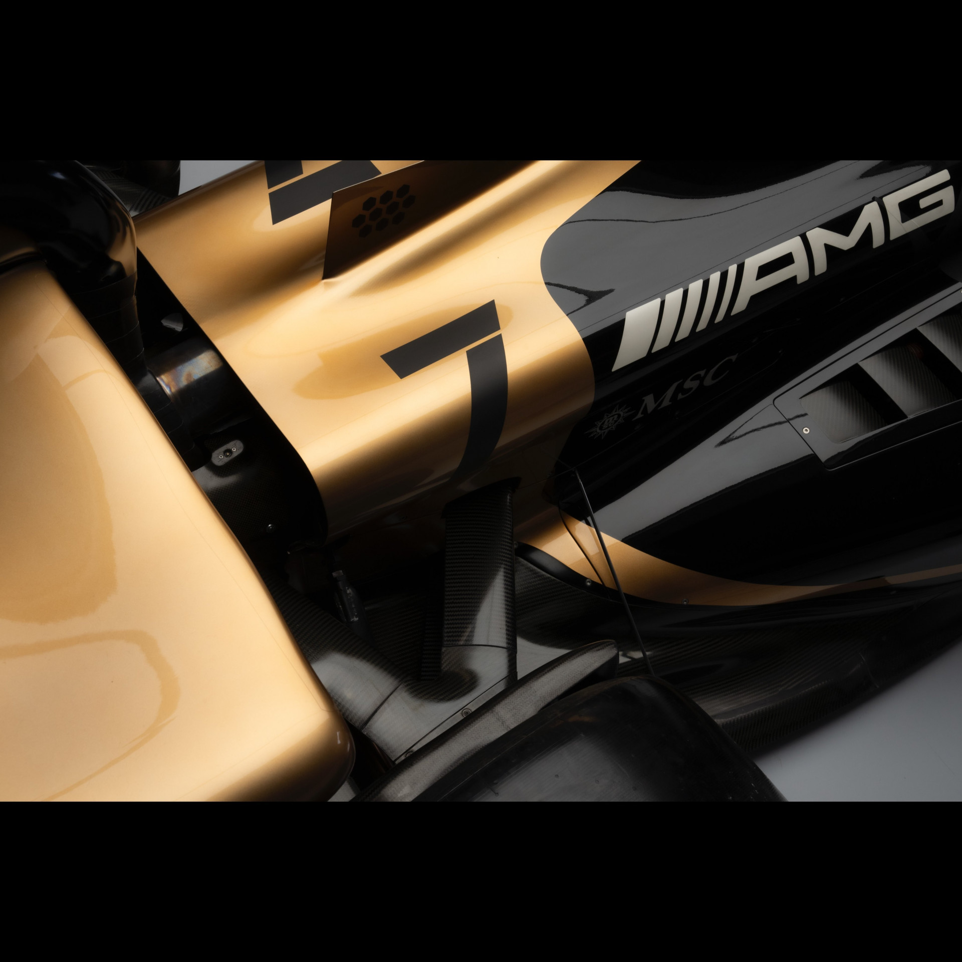 Carro da APXGP foi divulgado pela F1