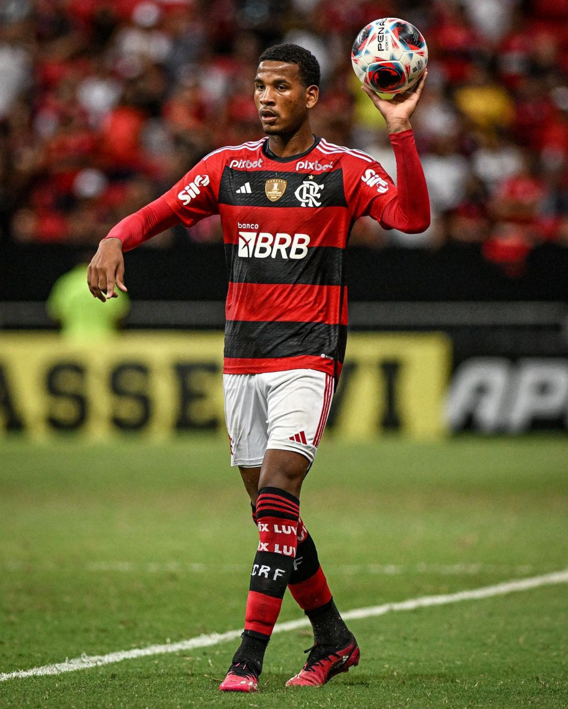 Cleiton em a&ccedil;&atilde;o pelo Flamengo