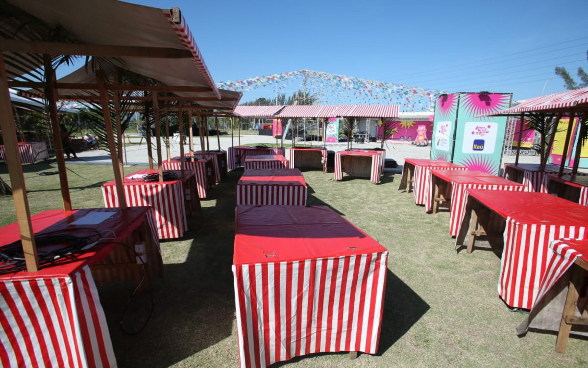 A festa terá barraquinhas com comidas típicas, além de atividades culturais - Cleber Mendes / Agência O Dia