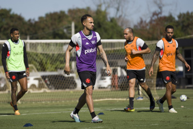 Vasco x Cruzeiro: Maicon e Serginho serão titulares, e Jair começa no banco; veja provável escalação