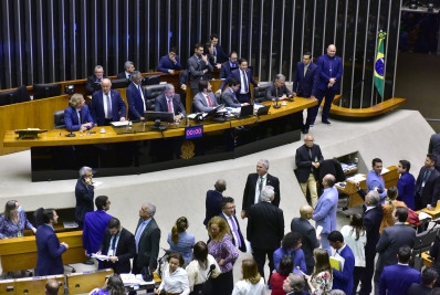 Câmara retira do PL do Carf 'Refis' para empresa que confessar dívida