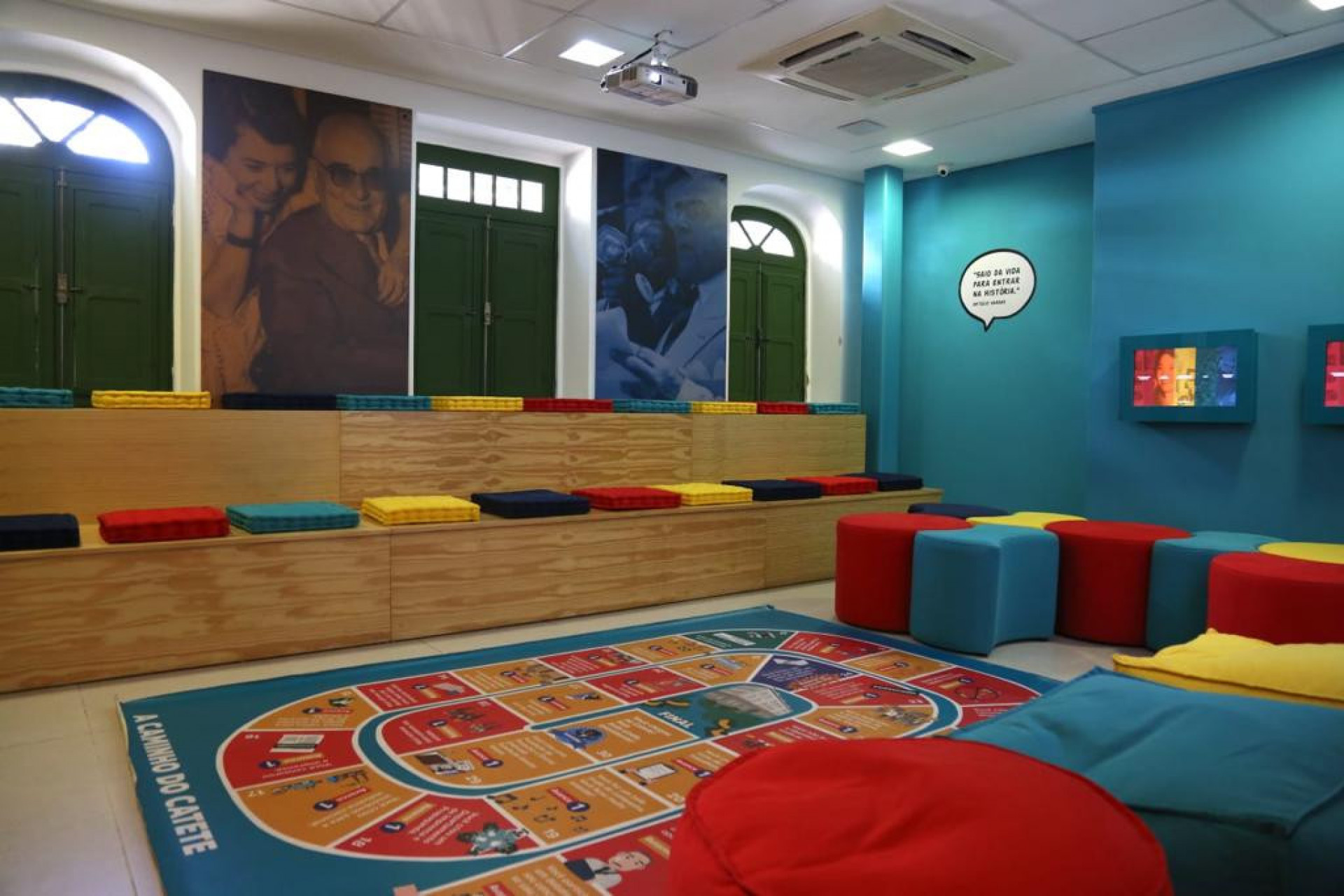 Jogo de tabuleiro 'A Caminho do Catete' faz parte de atividades da visita guiada do projeto 'Escola no Acervo' da FGV  - Divulgação