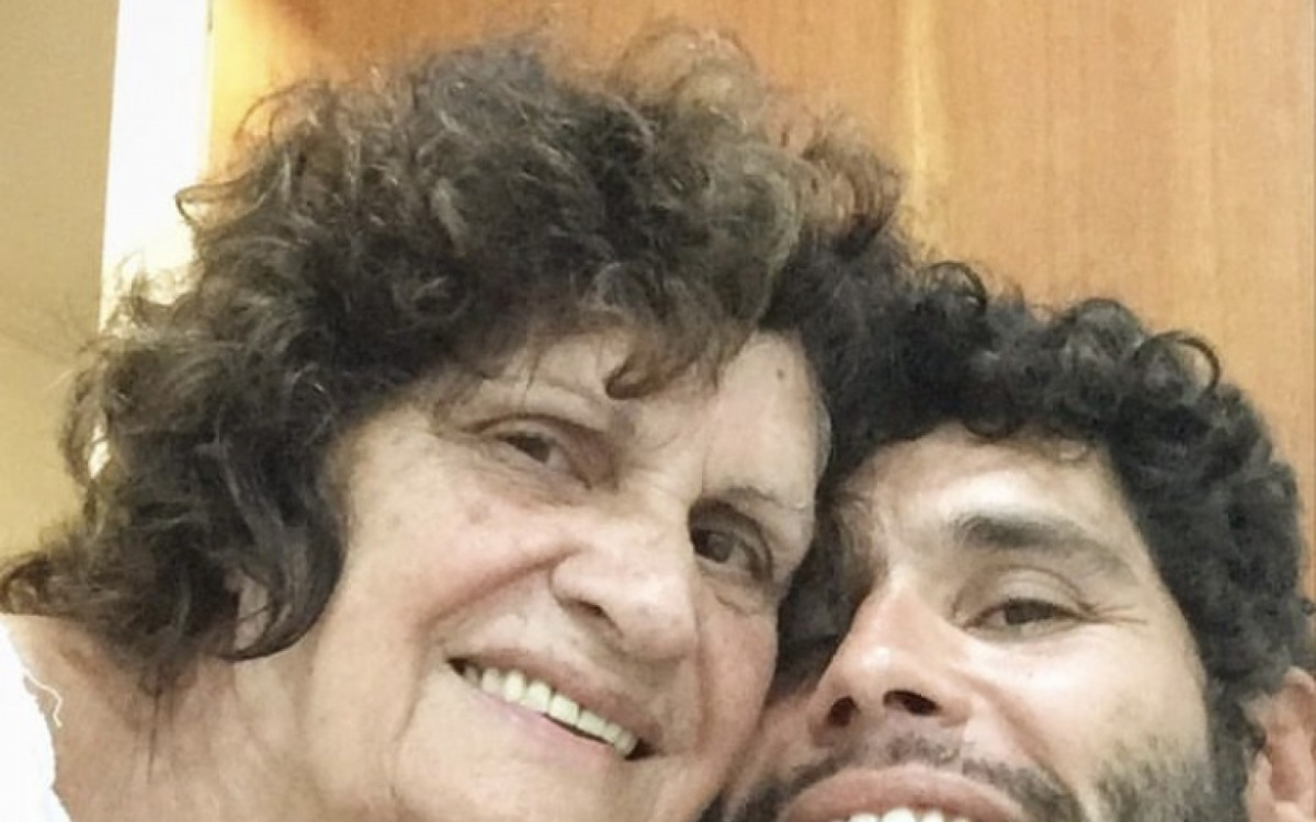 Ator Dudu Azevedo e a m&atilde;e, Dilc&eacute;a Azevedo