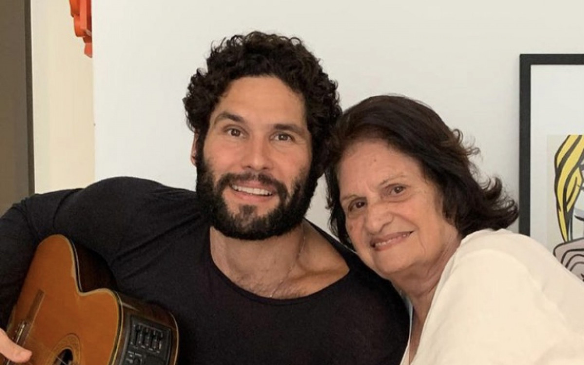 Ator Dudu Azevedo e a m&atilde;e, Dilc&eacute;a Azevedo