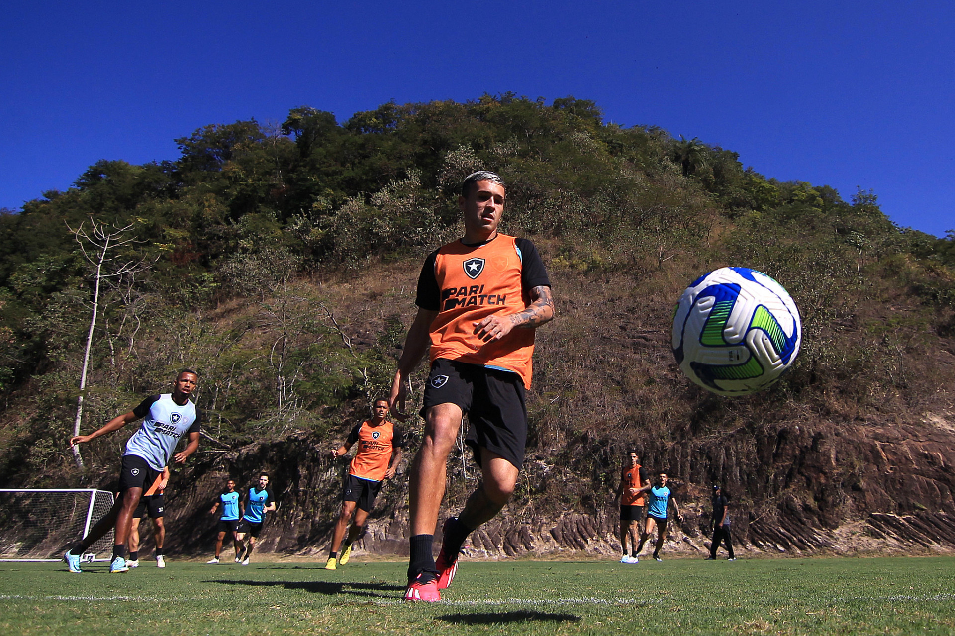 Conheça Diego Hernández, novo jogador do Botafogo