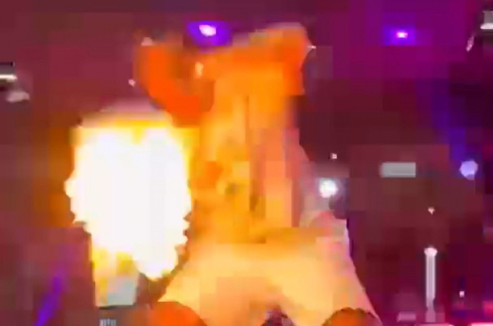 Zé Felipe quase tem rosto queimado em show no Pará - Reprodução Internet