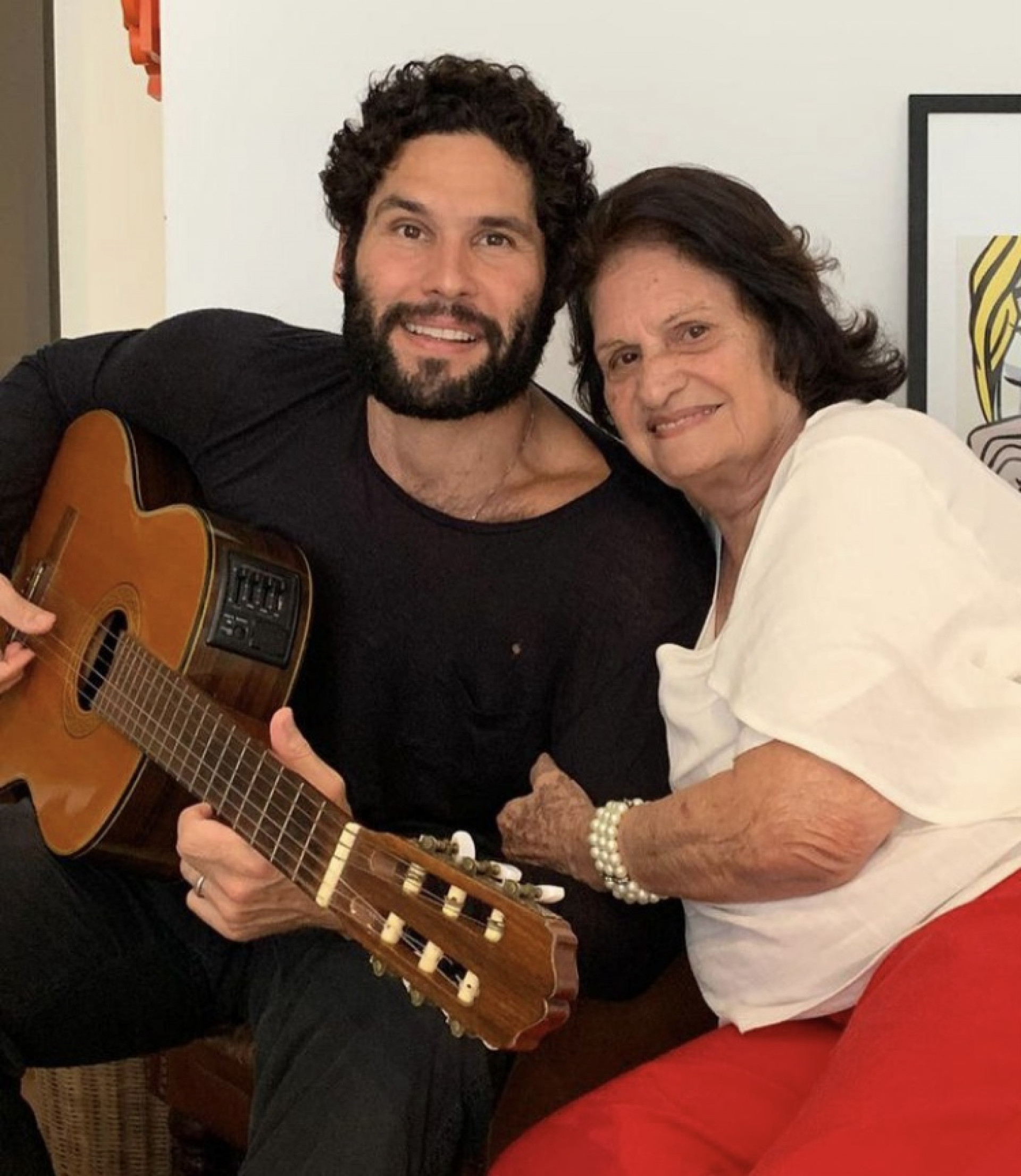 Ator Dudu Azevedo e a mãe, Dilcéa Azevedo - Reprodução / Instagram
