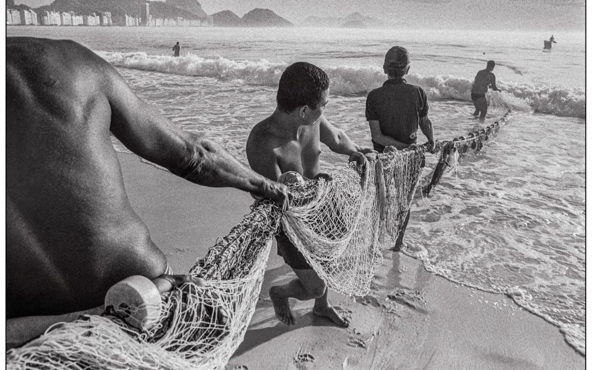 Colônia de Pescadores Z-13, de Copacabana, retratada entre 1989 e 1991. Foto faz parte da exposição 'Colônia dos Pescadores Z-13 ? 100 anos' - André Arruda