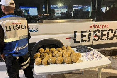 Agentes da Lei Seca prendem homem com grande quantidade de cocaína no Centro