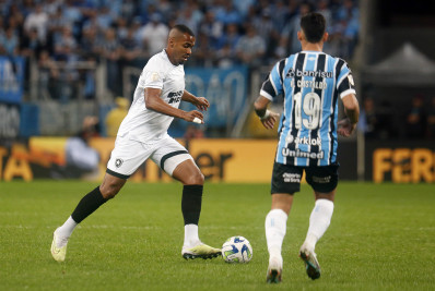 Botafogo enfrenta o Grêmio com boa lembrança do último encontro na Arena