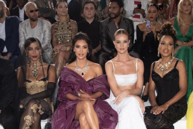 Kim Kardashian compartilha clique ao lado de Anitta durante evento de moda na Itália