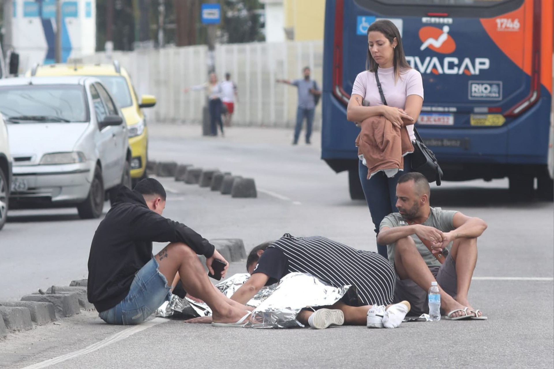 Um jovem morreu e outros três ficaram feridos em um acidente de trânsito na Avenida Dom Hélder Câmara - Pedro Ivo/ Agência O Dia