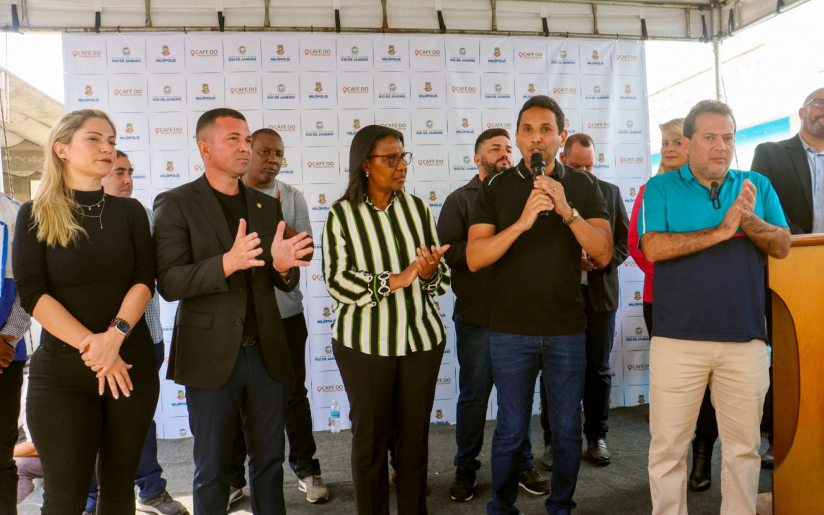 O prefeito Abra&atilde;ozinho destacou a import&acirc;ncia da parceria com o Governo do Estado na inaugura&ccedil;&atilde;o do Caf&eacute; do Trabalhador