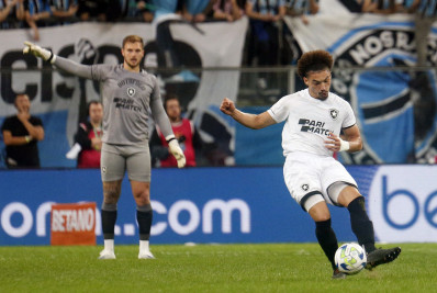 Botafogo não foi vazado nos últimos cinco jogos e tem melhor defesa do Brasileirão