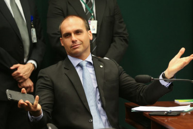 Eduardo Bolsonaro diz que atuação nos EUA não teve como objetivo interferir em processos no Brasil 