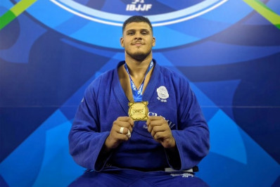 Promessa da equipe Fratres chega à faixa-preta de Jiu-Jitsu com título