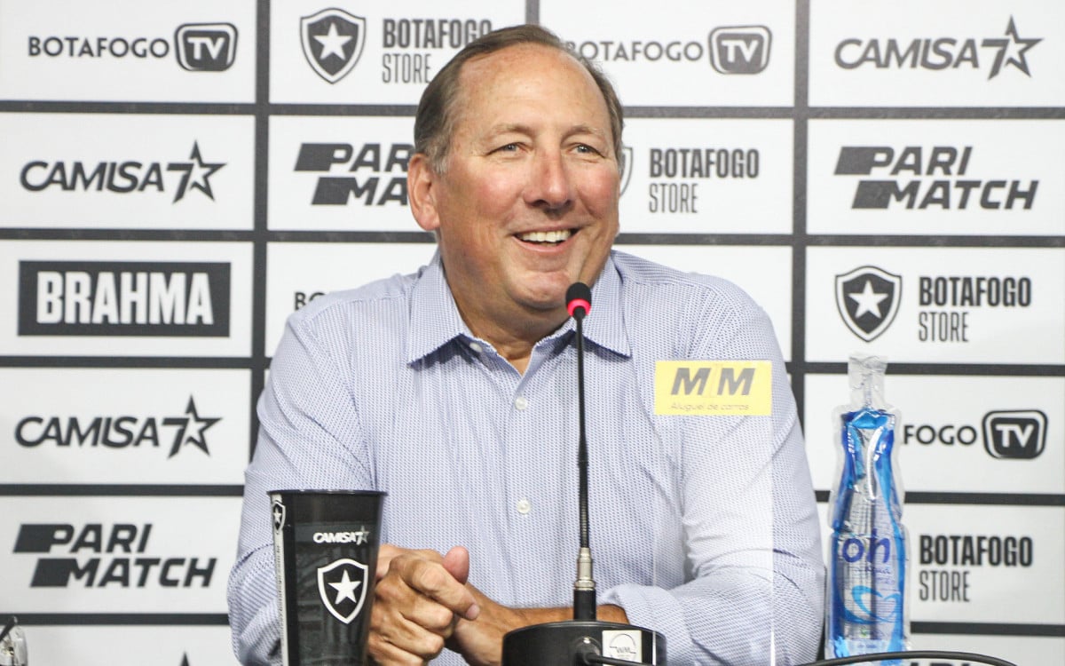 John Textor, dono da SAF do Botafogo, avança na conclusão da