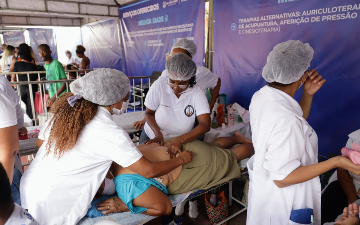 Programa "Prefeitura no Seu Bairro" em Meriti leva servi&ccedil;os essenciais aos moradores