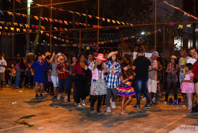 Arraiá da Vila Olímpica de Belford Roxo faz sucesso com muita animação