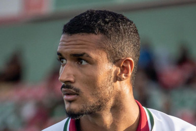 Apoel anuncia Jefté, jogador emprestado pelo Fluminense