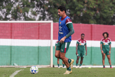 Ganso treina pelo segundo dia e aumenta chances de retorno ao Fluminense em clássico