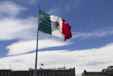 Ataque com explosivos mata três policiais e deixa 10 feridos no México